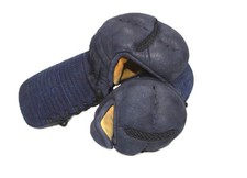 KENDO KOTE (PROTECTIVE GLOVES) SIZE-Junior 16 x 16cm 	6.25 x 6.25in picture