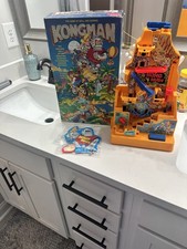 Vintage 1982 Tomy Kongman Game w Box Parts Battery Toy King Kong Marble Maze picture