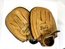 Winning Vintage Boxing Mitts CM20 Old Logo 2-Piece Set Discontinued Non-Sale picture