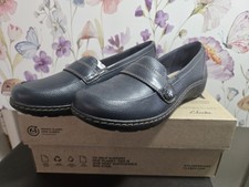 NEW Clarks Collection Womens Size 8 M Navy Blue Leather Loafers Slip On Shoes picture