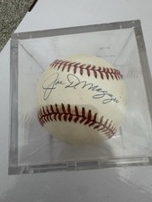 Joe Dimaggio Autographed Baseball Authentic Fast Shipping picture