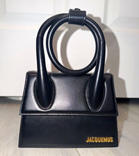 Jacquemus Le Chiquito Noeud (The Knot Chiquito), with strap-Excellent Condition picture