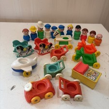 Vtg Fisher Price Little People 11pc Nursery Set & 11 Plastic People picture