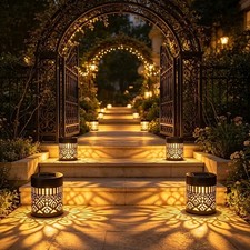 Elegant hollow pattern solar outdoor light picture