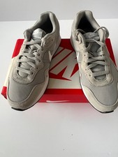 Nike Venture Runner CK2944-003 Lt Smoke Grey White Black Sz 9 New Box picture