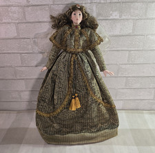 Angelina Suchart Studio 22
