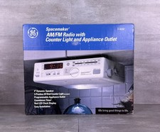 Vintage 1994 GE Spacemaker AM/FM Radio Counter Light & Appliance Outlet 7-4232 picture