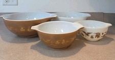 Vintage Pyrex Early American Cinderella Nesting Mixing Bowls # 441-444 Set of 4 picture