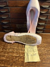 Vintage Russian Ballet Pointe Shoes - 1970 St. Petersburg Leningrad - Paperwork picture