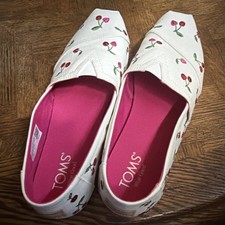 Tom’s Women’s Cherry Embroidered Alpargata Classic Size 8.5 picture