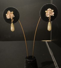Vtg 1928 Dangle Earrings Gold Tone Iridescent Tear Drop Pearl Porcelain Roses  picture