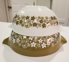 Vintage Pyrex Spring Blossom Crazy Daisy Cinderella Mixing Bowls #443 & #444 picture