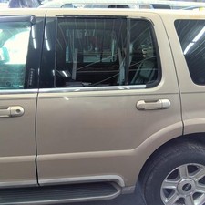Used Rear Left Door Assembly Rear Side fits: 2004 Lincoln Aviator Rear Left Grad picture