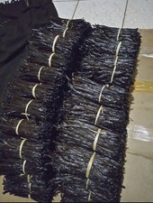 Organic vanilla beans, Grade A. Plump, moist with 30-35% moisture content picture