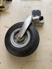 Rutan long ez / Cozy castering nose fork and mount plate & Aero Classic tire picture
