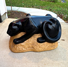 Vintage Black Panther Resin Sculpture Painted 3D Effect coffee table picture