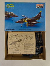 Minicraft Hasegawa 1140 Blue Angels Skyhawk A-4F TA-4J 1/72 Part Built READ picture
