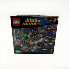 BNIB LEGO DC Comics Super Heroes 76044 Clash of the Heroes Batman Superman picture