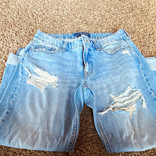 Aéropostale Women's Jeans Light Wash Distressed Button 5-Pocket Denim picture