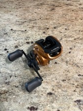 Shimano Caius 200 Low Profile Bait Casting Reel 6.5:1 Ratio - RH picture