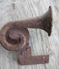 Vintage 1930s 1940s Coiled Loop Trumpet Horn 6V Auto-Lite Schwarze EA Labs Type picture