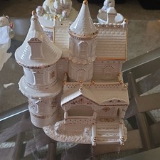 Lenox Florentine and Pearl Lighted Victorian Porcelain Village House White/Gold picture