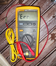 Fluke 233/A Handheld Digital Multimeter CAT III 6000 Count 1000V w/ Leads picture