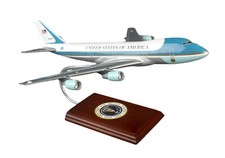 USAF Air Force One Boeing VC-25A 747-200 Desk Display Model 1/144 XX Airplane picture