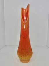 HTF VINTAGE MCM L.E. SMITH 14.75” BITTERSWEET SOLITAIRE SWUNG VASE CARAMEL picture