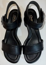 Clark’s Collection Desirae Coast Black Leather Women’s Sandals 26177078 Size 6 picture