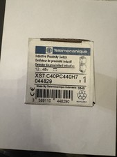 SCHNEIDER ELECTRIC XS7C40PC440H7 / XS7C40PC440H7 (USED) picture