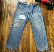 Levi's Men's Relaxed Fit Tapered Light Wash Distressed Denim Jeans 5-Pocket picture