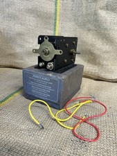 Vintage Meccano E 15R Electric Motor 15 Volt Reversing Boxed picture
