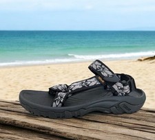 New in the box Teva Hurricane 4 women’s  Hazel Black walking outdoors sandals picture