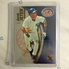 Fleer EX 2001 Derek Jeter New York Yankees #2 Base Set Baseball Card MLB picture