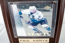 VINTAGE PAUL KARIYA No. 9 Hockey Player Anaheim Mighty Duck MVP Upper Deck Plaqu picture