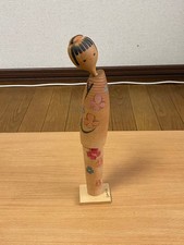 Creation Sosaku Kokeshi Kazuwo floral pattern picture