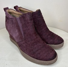 Sofft Slayton Burgundy Wine Suede Wedge Ankle Boots Side Zip Women's Size 9 picture