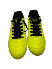 umbro soccer shoes picture