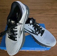 BROOKS ADRENALINE GTS 22 RUNNING SHOES SNEAKERS ~ WMN'S 7 ~ BLACK & WHITE ~ EUC picture
