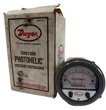 NEW DWYER  A3010 PRESSURE SWITCH /GAGE SERIES 3000 A3010C picture