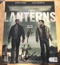 Lanterns Cast Signed 8x10 Photo Kyle Chandler Aaron Pierre SWAU Authenticated picture