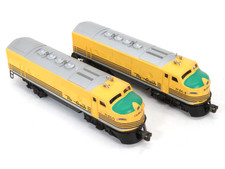 Lionel Trains 8464 & 8465 Rio Grande Diesel Locomotive AA set, O Gauge picture