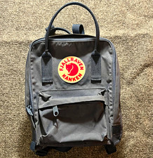 Fjällräven Kånken Mini Black Graphite Polyamide Backpack Zip Adjustable Straps picture