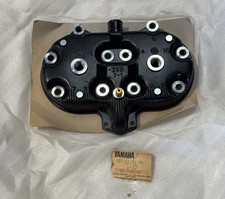New OEM Yamaha Genuine Cylinder Head 2GU-11111-00-00 YFZ350 Banshee picture