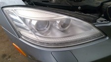 Passenger Headlight 221 Type S350 Bi-xenon Fits 12-13 MERCEDES S-CLASS 6798399 picture