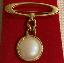 Lovely vintage Monet Brooch Pin with Dangle White FAUX Pearl Charm signed picture