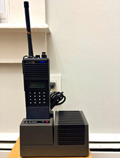 BK Radio GPH5102XP UHF Portable Handheld Two-Way Radio w/ Charger picture