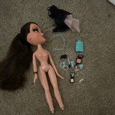 Bratz Girls Night Out Dana with Small Lip chip ⚠️ PICK UP ONLY❕ picture