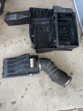 1999-2003 OEM Ford F250-F550 7.3L Diesel Air Box Intake Filter Battery Tray Used picture